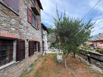 CASA INDIPENDENTE A PONT-CANAVESE