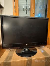 Televisore LG Full HD 24 pollici