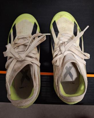 Scarpe da calcio n. 32