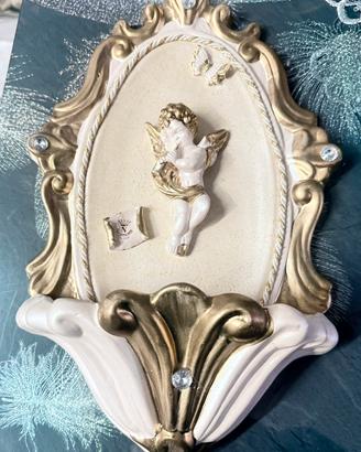 Acquasantiera da parete, porcellana di Capodimonte