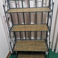 étagère, scaffale in ferro battuto e rattan