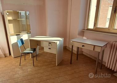 Ufficio- ambulatorio arredo modernariato 