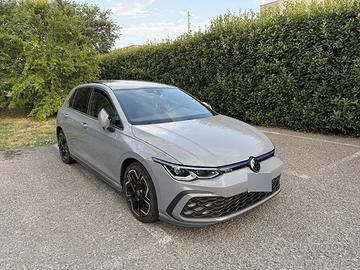 VW Golf 8 GTE ibrida plug in 245cv Full