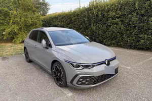 VW Golf 8 GTE ibrida plug in 245cv Full
