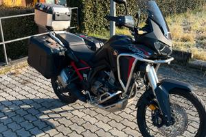 Pochi km - tenuta benissimo - Africa Twin 1100 DCT