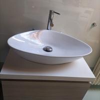 Lavello con Mobile e Rubinetto