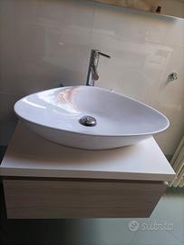 Lavello con Mobile e Rubinetto