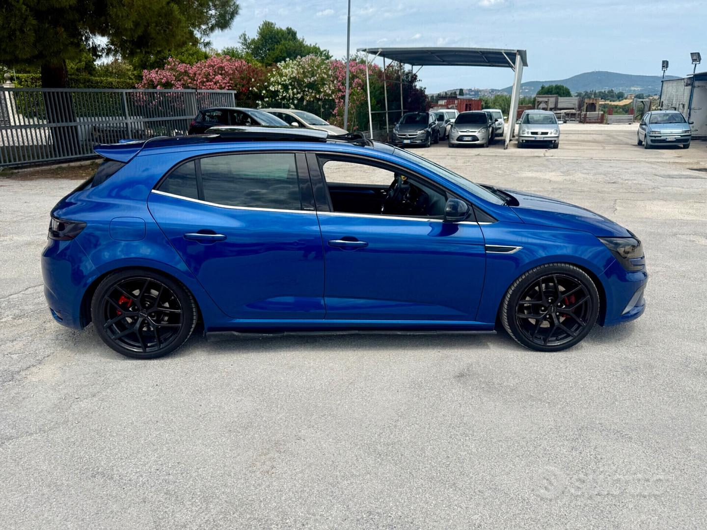Renault Megane 2017 photo 2