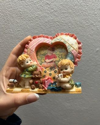 Cornice Portafoto a Cuore con Bambini e Orsetto