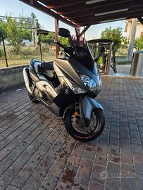 Yamaha TMAX 500 
