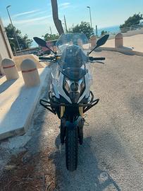 CF MOTO 650MT 2022 CON SOLI 4000 KM