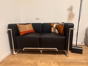 Divano Northdeco  LC2  2 posti – similpelle nera
