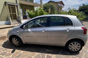 Toyota yaris 2008