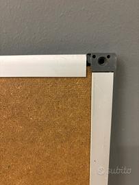 Bacheca sughero 120x90 - con bordi in alluminio.