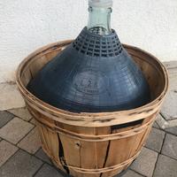 Damigiane 28l. e bottiglie 0,75 l.