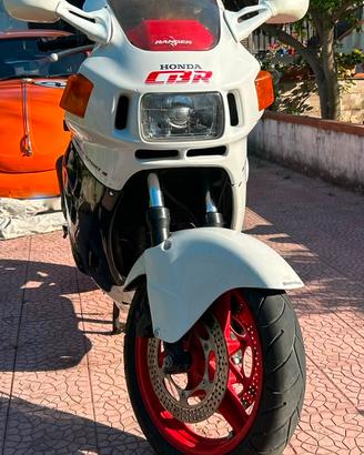 Honda CBR 1000F 1987- Completa,funzionante +ricamb