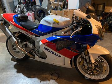 Honda VTR SP1