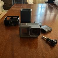 Gopro Hero 5 black + batteria