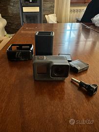 Gopro Hero 5 black + batteria