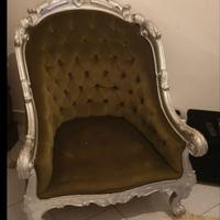 elegante  salotto in stile barocco.