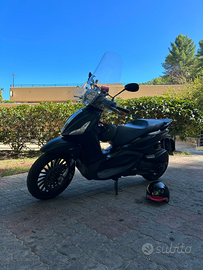 Piaggio Beverly 300 i. e. nero opaco 202