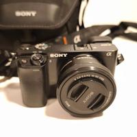 Sony Alpha a6000 + obiettivi + accesori