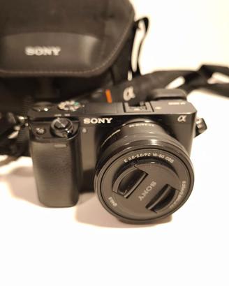 Sony Alpha a6000 + obiettivi + accesori
