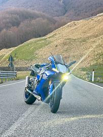 Yamaha R1