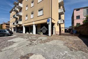 3 LOCALI A BONATE SOTTO
