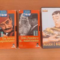 3 VHS Videocassette con film di Totò
