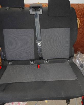 Sedili singolo e doppio posteriori Toyota Peugeot 