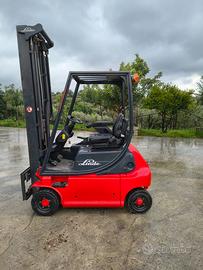 Carrello elevatore linde
