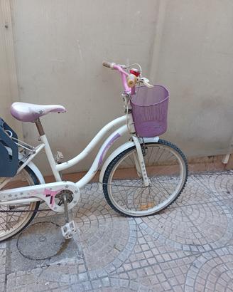 bicicletta fiocco ragazza 