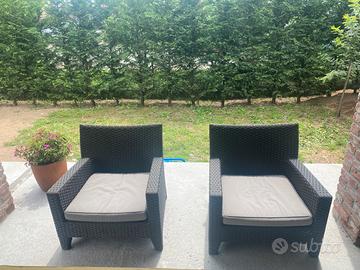Arredo giardino divano e due poltrone