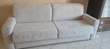 Divano letto matrimoniale come nuovo