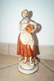 statuetta capodimonte con dito rotto