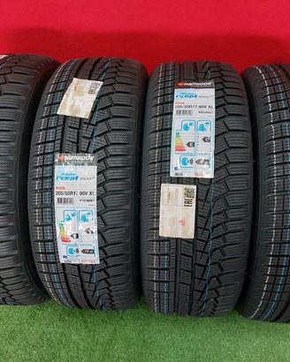 205 55 17 Gomme Invernali Hankook NUOVE 205 55R17