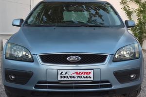 Volvo V40 D2 1.6 Powershift R-design Kinetic