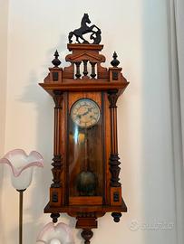 Orologio a pendolo da parete