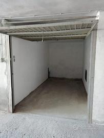 BOX Garage in contesto signorile Via Crespi 50