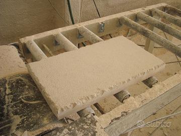 Basole in Pietra di Trani bocciardate e sbeccate