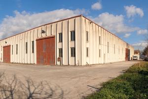 Deposito magazzino no bagni no uffici no utenze