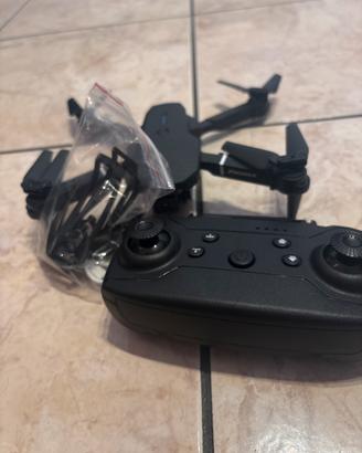 Drone pieghevole con telecomando e accessori 🚁