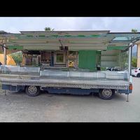 Autonegozio minonzio Iveco dayli polleriaPanineria