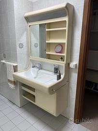Mobile da bagno in resina