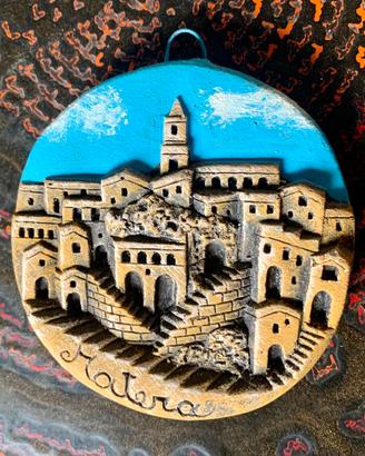 Piattino matera decorato a mano in rilievo