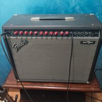 Fender Princeton Chorus usa 2x10 coni.