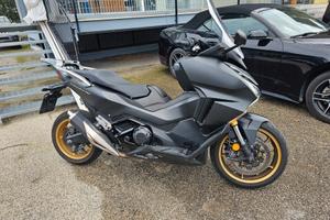 Honda Forza 750 LIMITED EDITION VALUTO PERMUTA