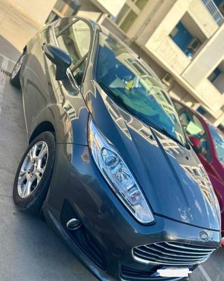 FORD FIESTA TITANIUM