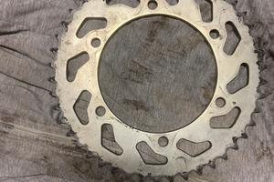 Corona 46 denti passo  520 honda xl/ dominator